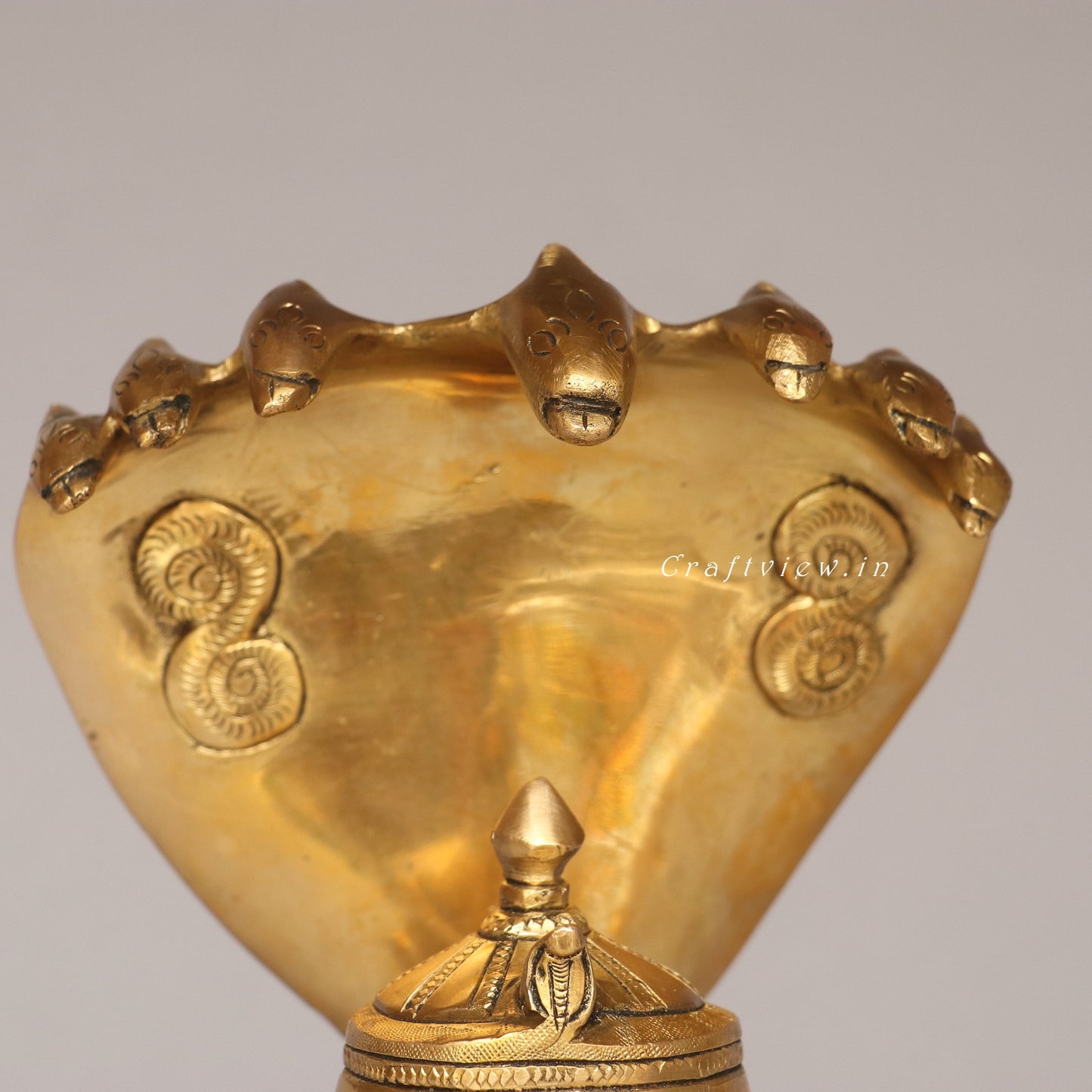 Shiva Mukhlingam With Nagabharanam Brass Table Décor