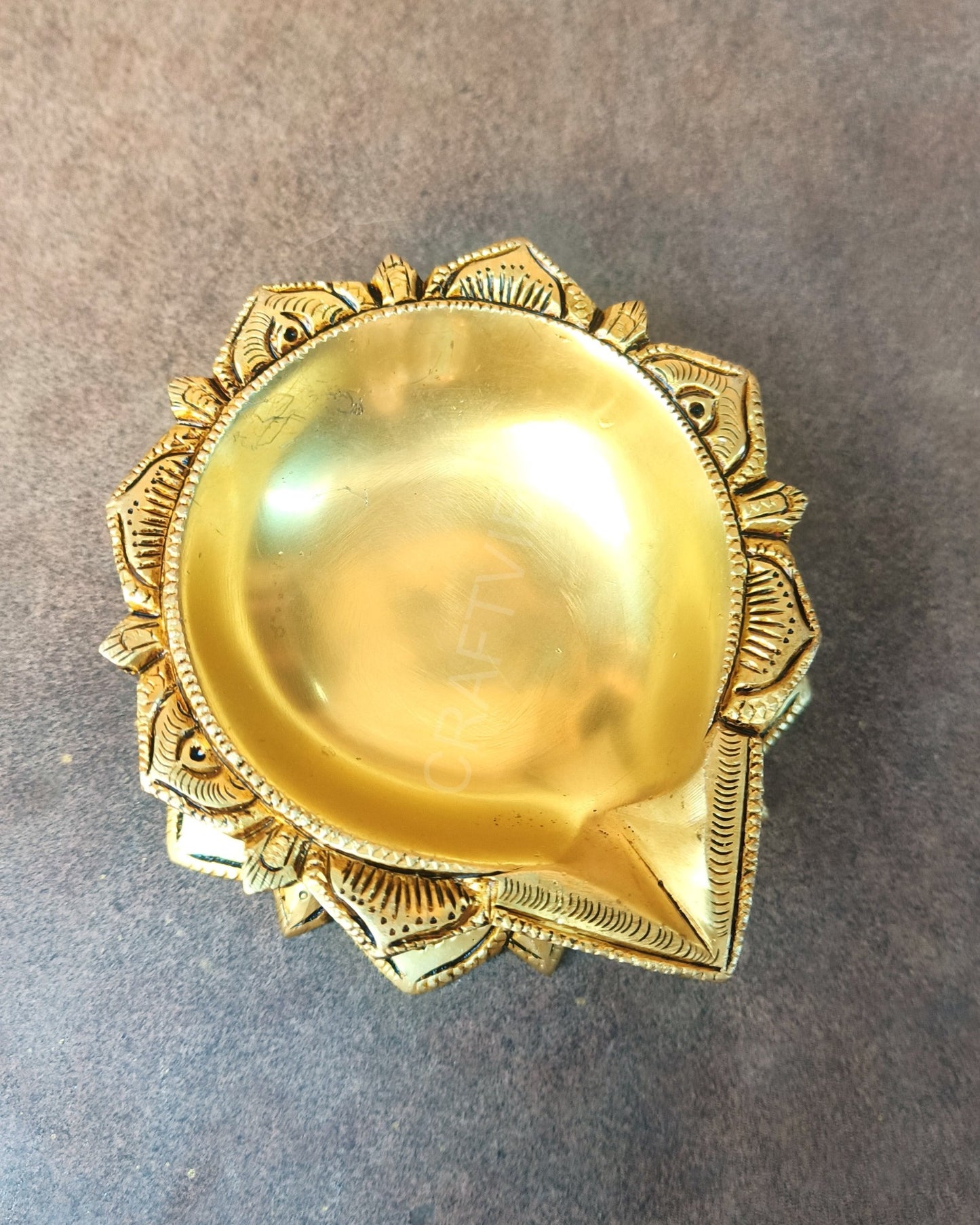 Exquisite piece of Artistic Brass oil Lamp