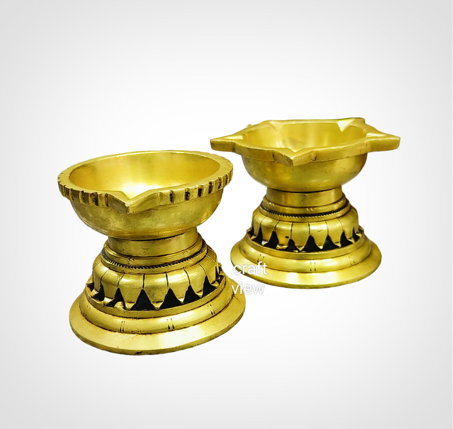 exquisite piece of artistic brass oil lamp set