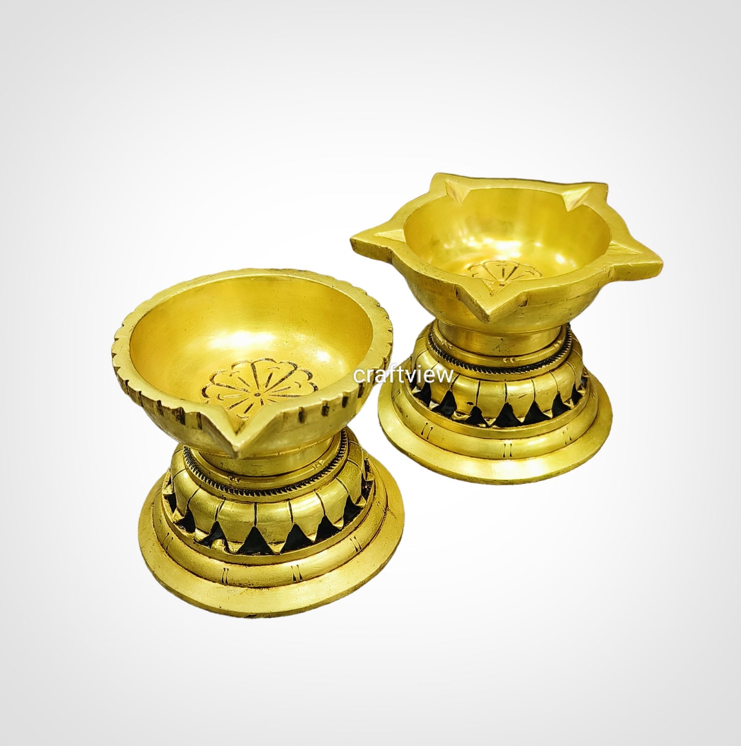 exquisite piece of artistic brass oil lamp set