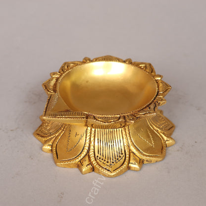 Exquisite piece of Artistic Brass oil Lamp