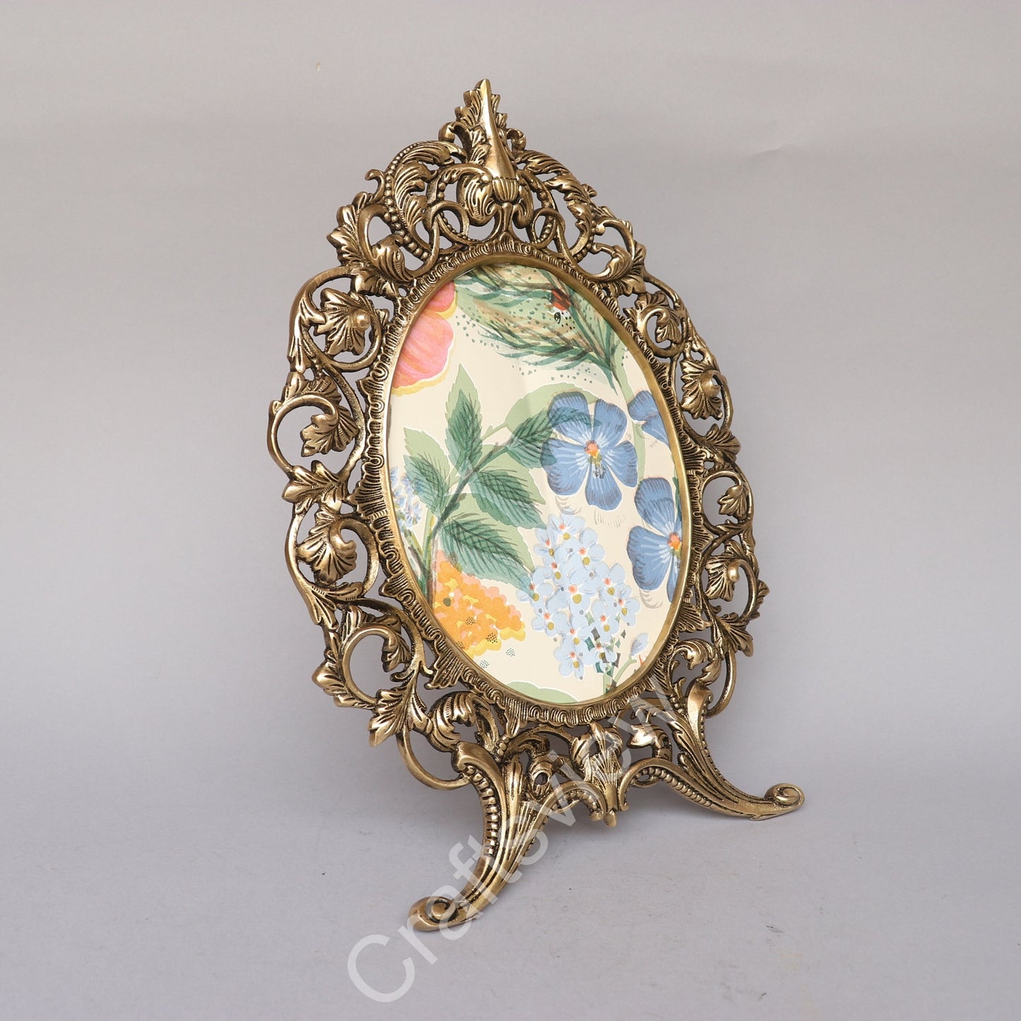 Beautiful Brass Photo Frame | memories it holds