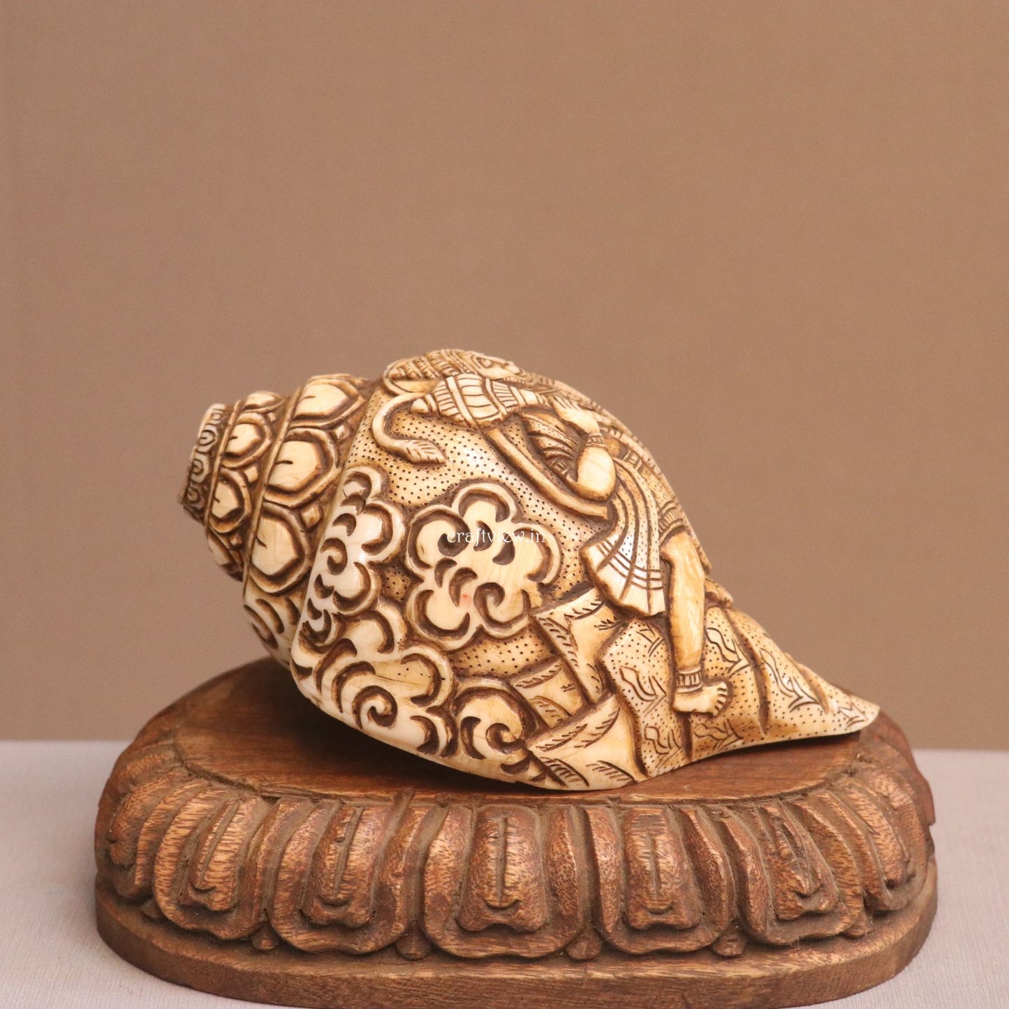 Pure Tibetan Natural Conch Hand Carved Hanuman Statue