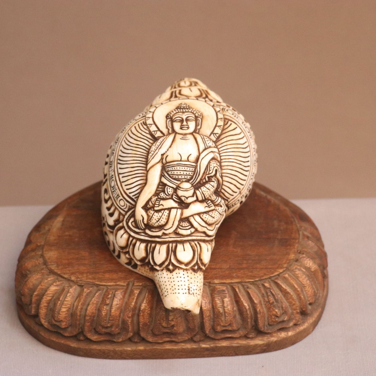 Pure Tibetan Natural Conch Hand Carved Buddha Statue